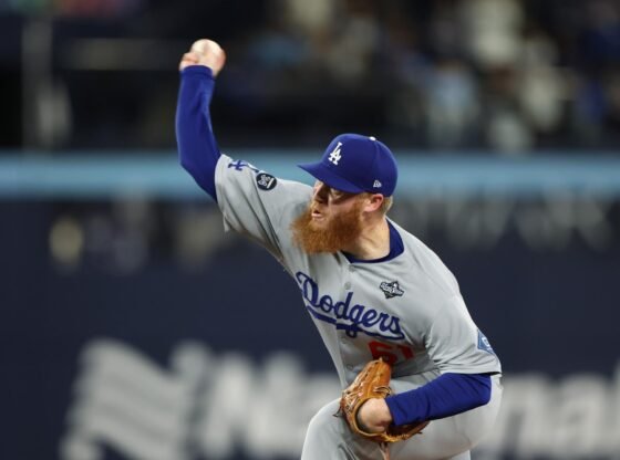 O arremessador dos Dodgers, Will Klein, também arremessou na oitava entrada do jogo 1 em Toronto, não permitindo corridas.