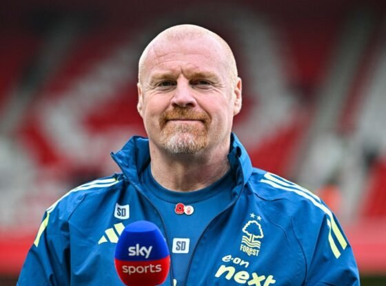 O técnico do Nottingham Forest, Sean Dyche, entrevistado pela Sky Sports antes do início do jogo.